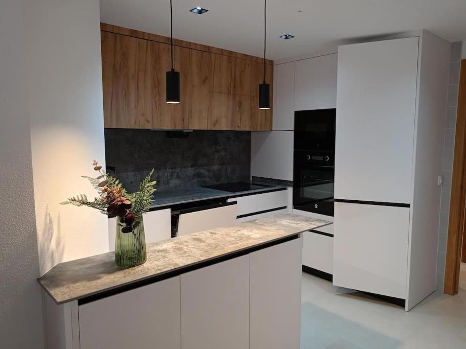 Apartamento 2 Dormitorios En El Centro Alhama de Murcia Esterno foto